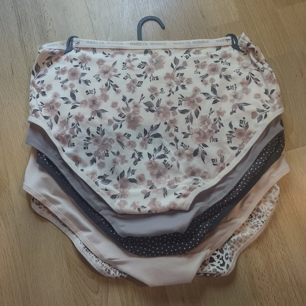 NWT Marilyn Monroe Leopard and Polka Dot Panties Set - Purple and Cream - Picture 6 of 12